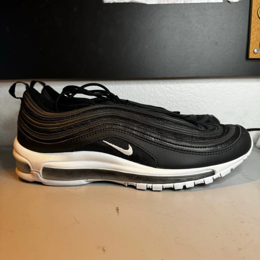 Nike - Picture 1 of 6